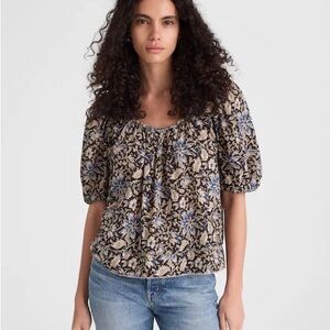 Puff-Sleeve Scoopneck Top